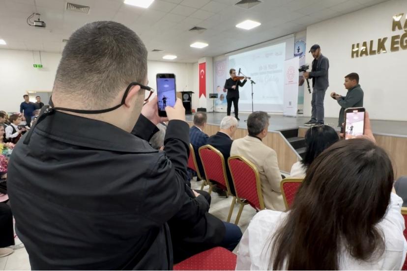 Karabük’te engelsiz yetenekler sahne aldı
