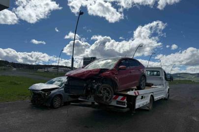 Kars-Sarıkamış kara yolunda kaza: 2 yaralı