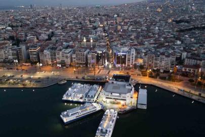 Karşıyaka Yalı Bulvarı’na yükseltilmiş ve desenli yaya platformu