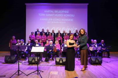 Kartal’da Anneler Günü coşkusu: Sevilen eserler anneler için seslendirildi