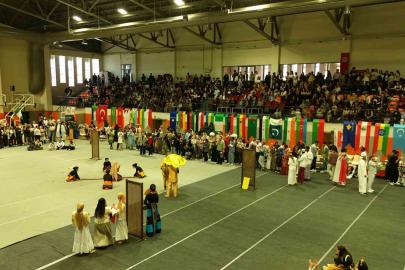 Kastamonu Üniversitesi’nde düzenlenen Gençlik Festivali farklı kültürleri buluşturdu
