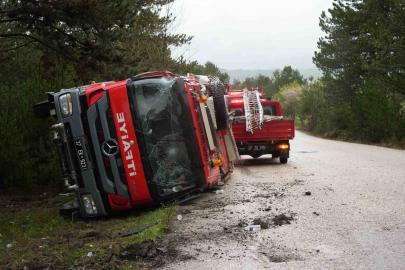 Kastamonu’da yangın ihbarına giden itfaiye aracı kaza yaptı: 3 yaralı
