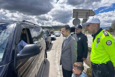 Kaymakam Emre Oğuztürk trafik denetimine katıldı