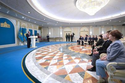 Kazakistan’dan AK Parti Genel Başkan Yardımcısı Zorlu’ya Dostluk Nişanı