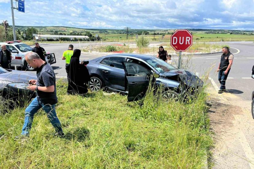 Kırklareli’nde iki otomobil çarpıştı: 6 yaralı
