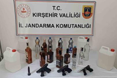 Kırşehir’de kaçak alkol operasyonu: 2 gözaltı