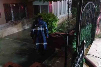 Kocaeli’de sağanak etkili oldu: ev ve iş yerlerini su bastı