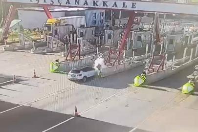 Malkara’da Çanakkale otoyolu gişelerinde otomobil bariyere çarptı: 1 ölü, 1 yaralı