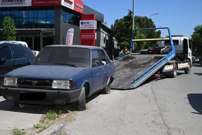 Manisa’nın sokakları atıl ve hurda araçlardan temizleniyor