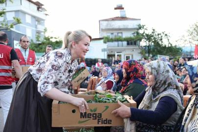 Merkezefendi Belediyesi tarıma destek amacıyla binlerce fideyi üreticiye dağıtıldı