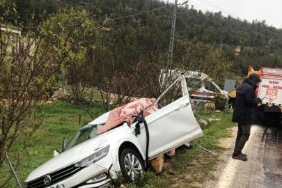 Mersin’de otomobil ile tır çarpıştı: 1 ölü, 2 yaralı