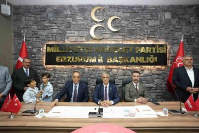 MHP’de bayramlaşma coşkusu