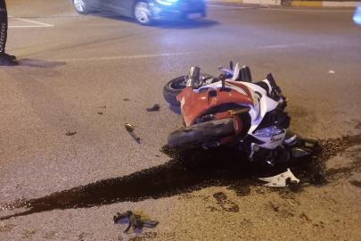 Motosiklet ile otomobil çarpıştı: 1 yaralı