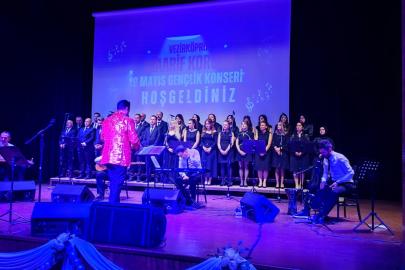 Öğretmenlerden 19 Mayıs konseri