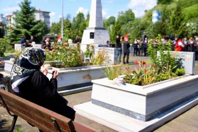 Ordu’da arefe gününde şehitler dualarla yad edildi