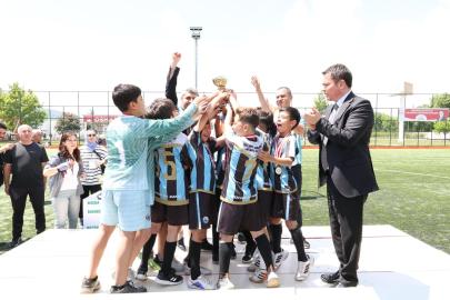 Osmangazi’de çocuk olimpiyatları nefes kesen yarışlara sahne oldu