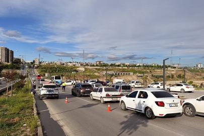 Otomobil ile minibüs çarpıştı: 1 yaralı