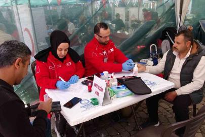 Şahinbey Belediyesi’nin kan bağışı kampanyasına yoğun ilgi