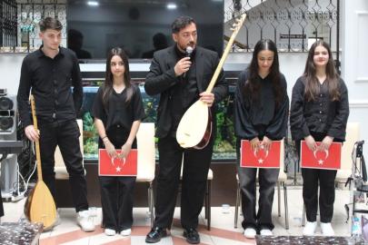 Samsun’da liseliler milli ve manevi değerleri ezgilerle yaşatıyor