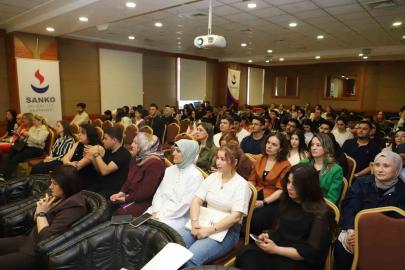 SANKO Üniversitesi’nde "geçmişten günümüze hemşirelikte değerler sempozyumu" düzenlendi