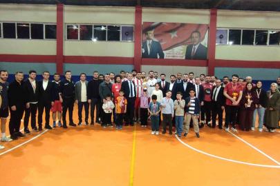 Sason’da yoğun ilgi gören voleybol halk turnuvası final maçıyla sona erdi