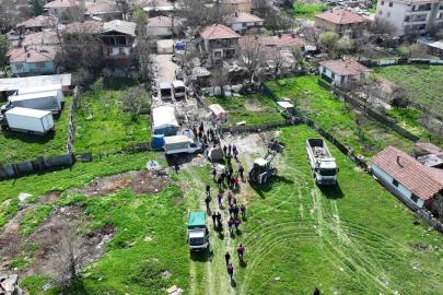 Sincan’da kaçak ahırlar kapatıldı, tonlarca atık temizlendi
