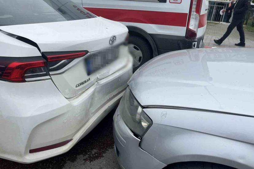 Sinop’ta zincirleme trafik kazası: 5 yaşındaki çocuk yaralandı