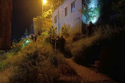 Sokak ortasında rastgele ateş açtı: 1’i kadın 2 kişi yaralandı
