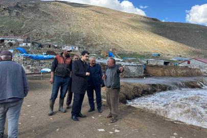 Susuz’da taşkın alarmı: Kaymakam Tutal riskli bölgelerde inceleme yaptı
