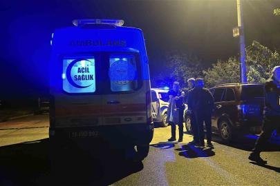 Tartıştığı babasını bıçakladı, ekipler tarafından gözaltına alındı