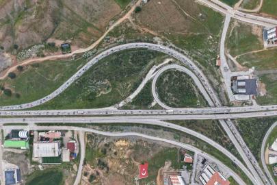 Tatilciler erken dönüşe geçti, 43 ilin bağlantı noktası kilitlendi: Son durum havadan görüntülendi