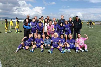 Tavşanlı Akıncılarspor kadın futbol takımı başarısı devam ediyor