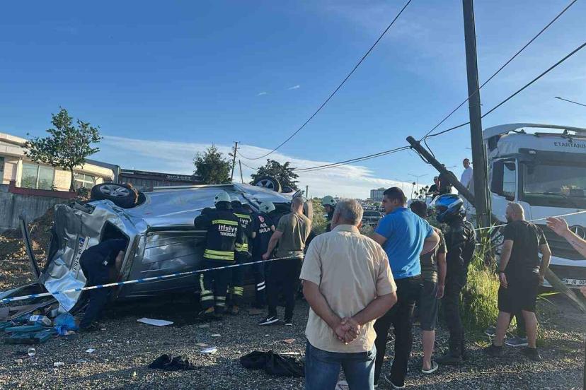 Tekirdağ’da midibüs ile panelvan çarpıştı: 1 ölü, 8 yaralı