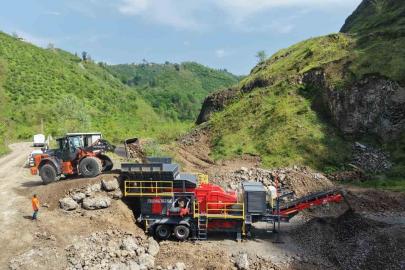 Terme’de kurulan kurulan taş ocağı üretime başladı