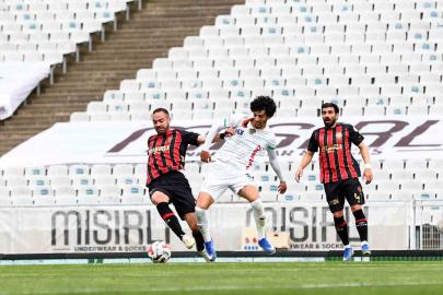 Trendyol Süper Lig: Fatih Karagümrük: 0 - Corendon Alanyaspor: 1 (İlk yarı)