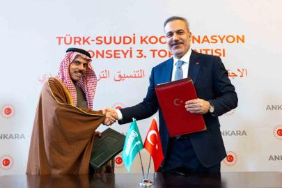 Türkiye ile Suudi Arabistan arasında diplomatik ve hususi pasaportlara vize muafiyeti anlaşması imzalandı