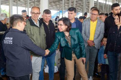 Uşak Belediye Başkan Vekili Özkan’dan hayvan pazarına bayram ziyareti