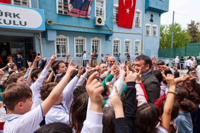 Vali Sözer, öğrencilerle bir araya geldi