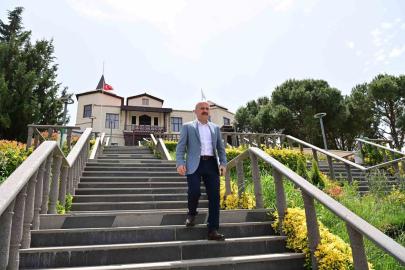 Vali Varol, Adnan Menderes’in hatırasını yaşatan müzede incelemelerde bulundu