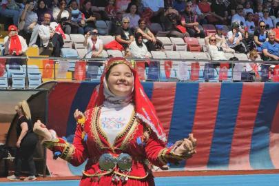 Zonguldak’ta 19 Mayıs’ı 107 metrelik dev bayrakla kutladılar