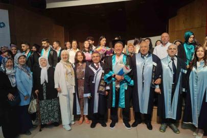 64 yaşında mezuniyet gururu yaşadı, yarım kalan eğitim hayalini dereceyle tamamladı