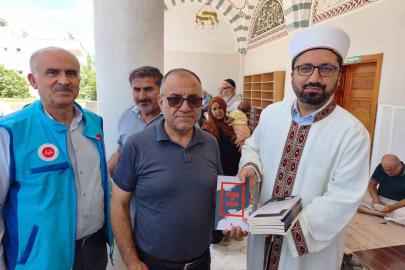 Adıyaman’da cemaate aşure ikramı