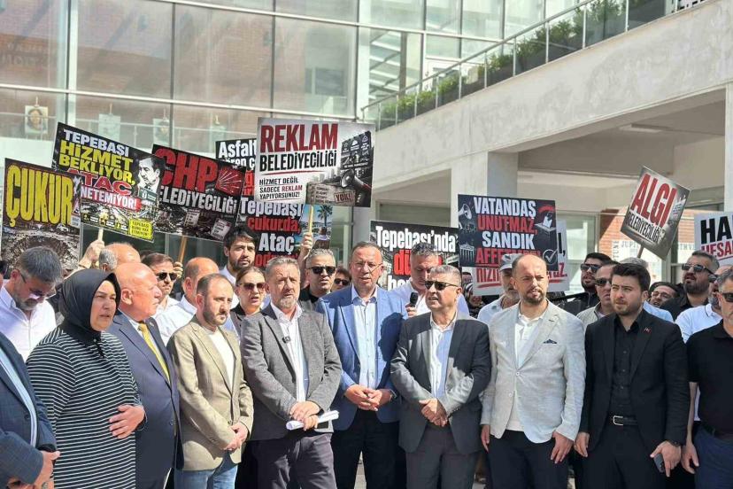 AK Partili Şimşek’ten Tepebaşı Meclisi tepkisi: "Mecliste mikrofon kapatarak gerçeklerin üzerini örtemezsiniz"