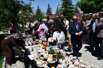 Akşehir’de Çocuk Evleri Sitesi’nde sünnet şöleni ve el sanatları sergisi