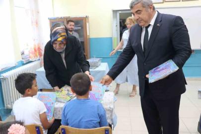 Aldıkları hediyeler ile yaz tatilini daha verimli geçirecekler