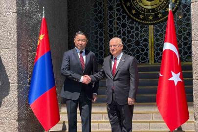 Bakan Güler, Moğolistan Savunma Bakanı Damba ile bir araya geldi
