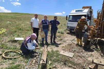 Bayburt’un Gümüşsu köyünde jeolojik etüt çalışmaları incelendi