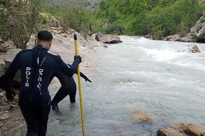 Çayda kaybolan gencin çocuklara boks öğretirken görüntüleri ortaya çıktı