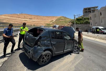 Cizre’de otomobil bariyerlere çarptı: 1 yaralı