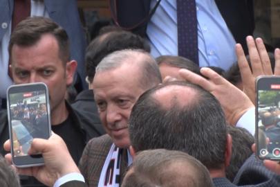 Cumhurbaşkanı Erdoğan, Edirne’de vatandaşlarla sohbet etti